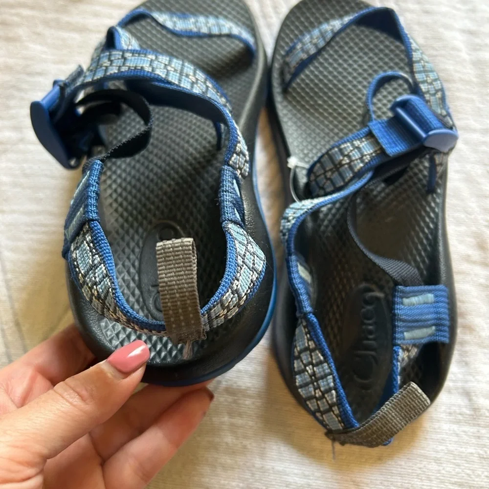 Chaco Z1 Classic Hiking Sandals Youth Size 4 Eco Tread Blue Water Shoe